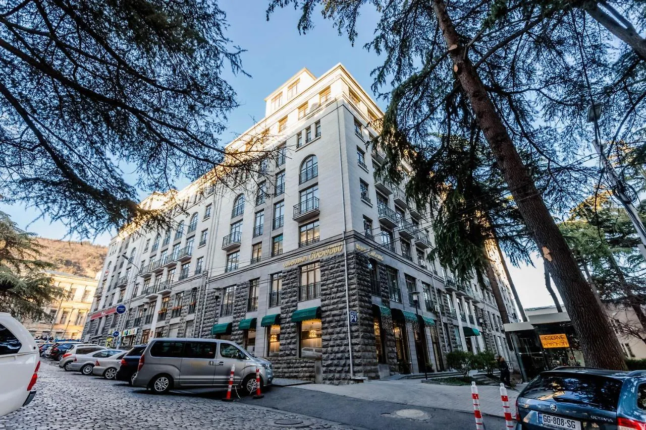 New!-Downtown Apartment Ll Тбилиси