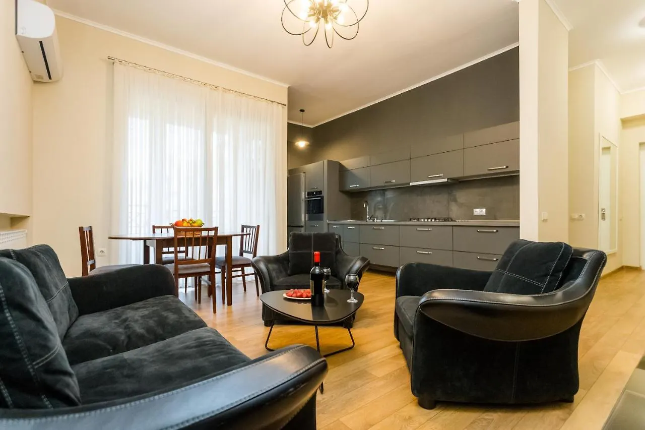 New!-Downtown Apartment Ll Tbiliszi
