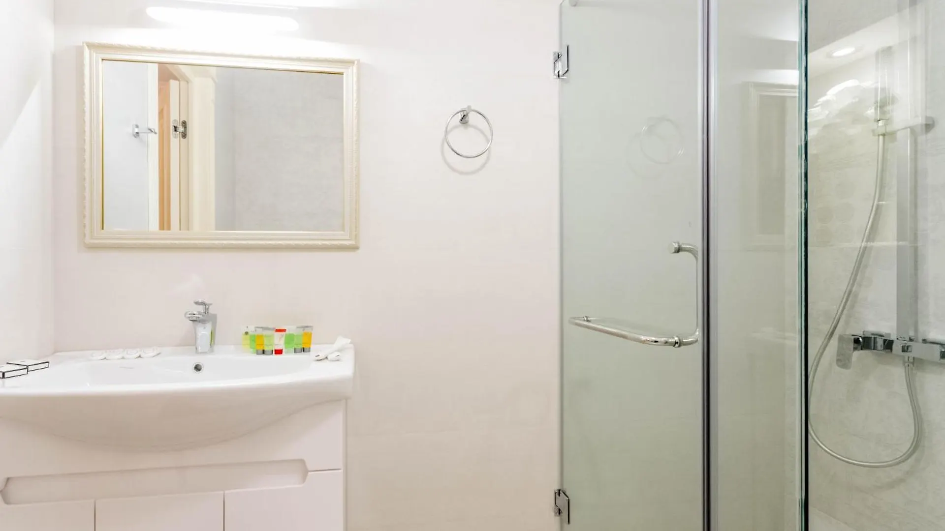 New!-Downtown Apartment Ll Tbiliszi